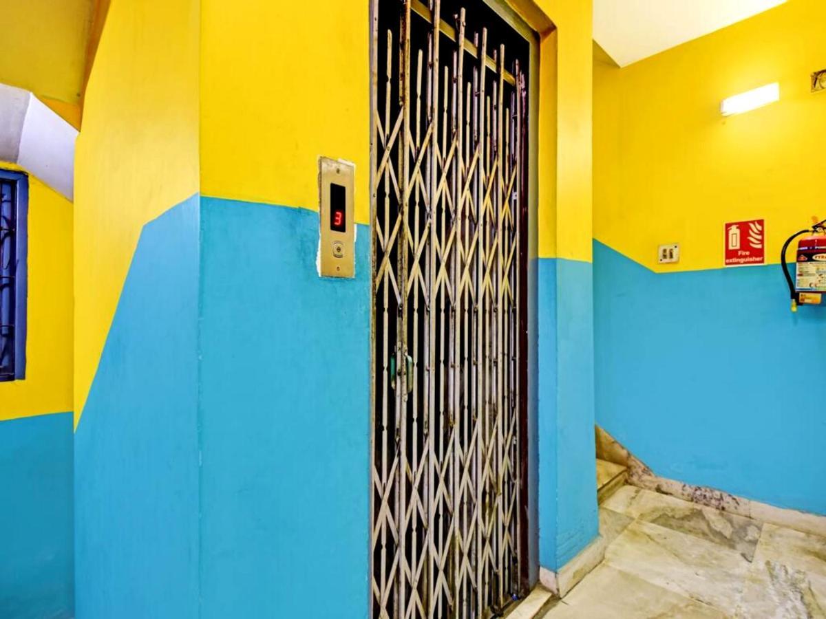 Hotel Goroomgo Happy 3*